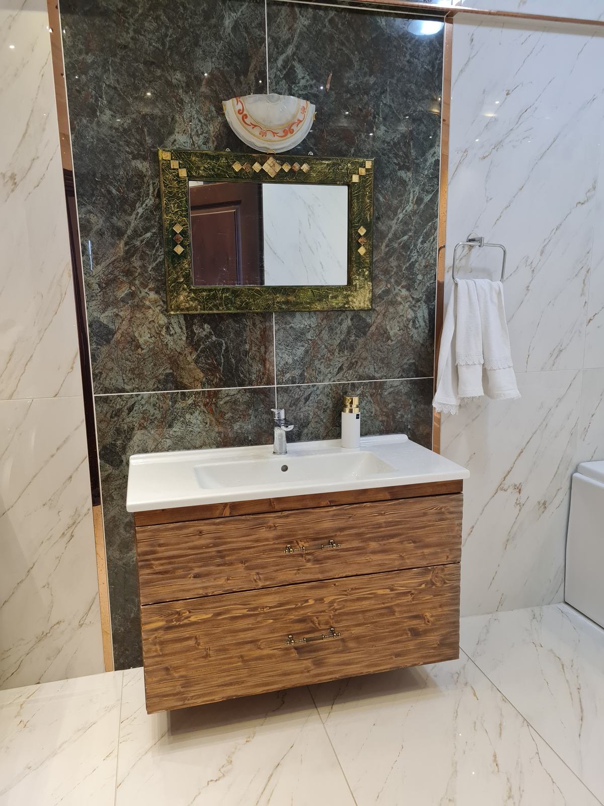 Paneled Wooden Bathroom Set