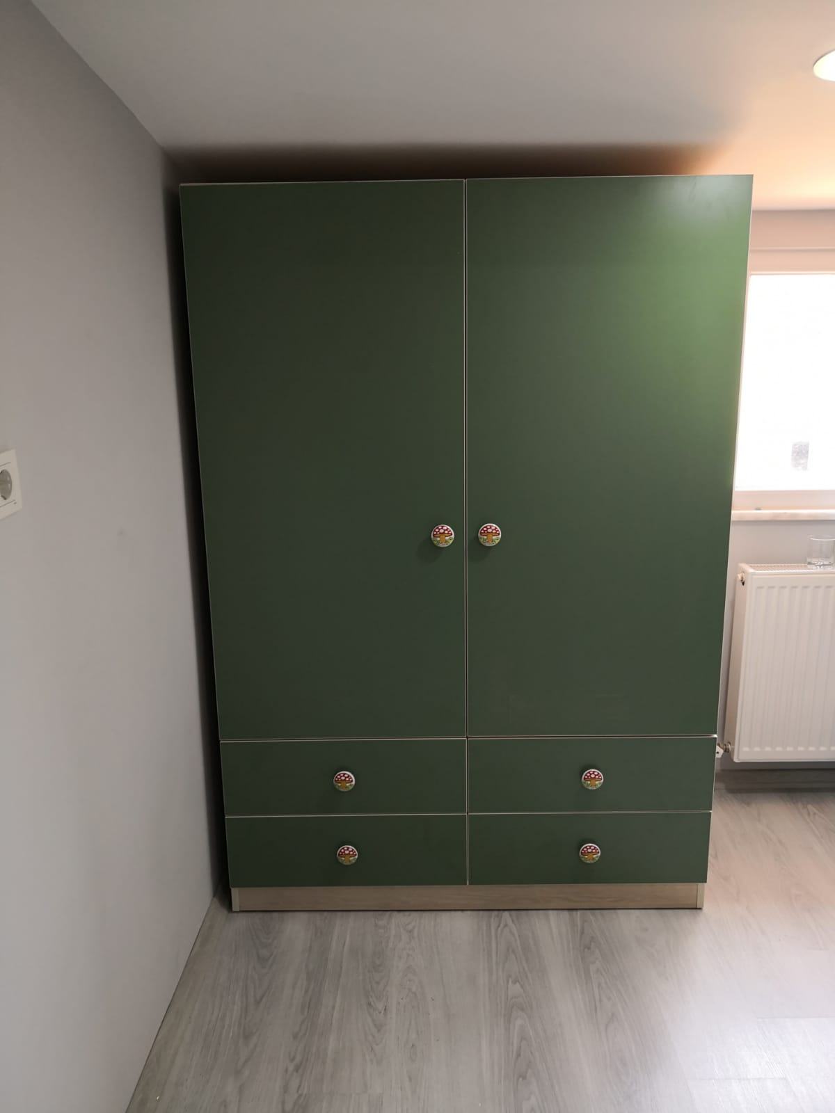 Green Children’s Room Set