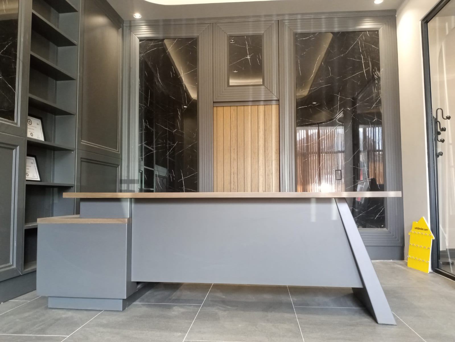 Corner Office Design