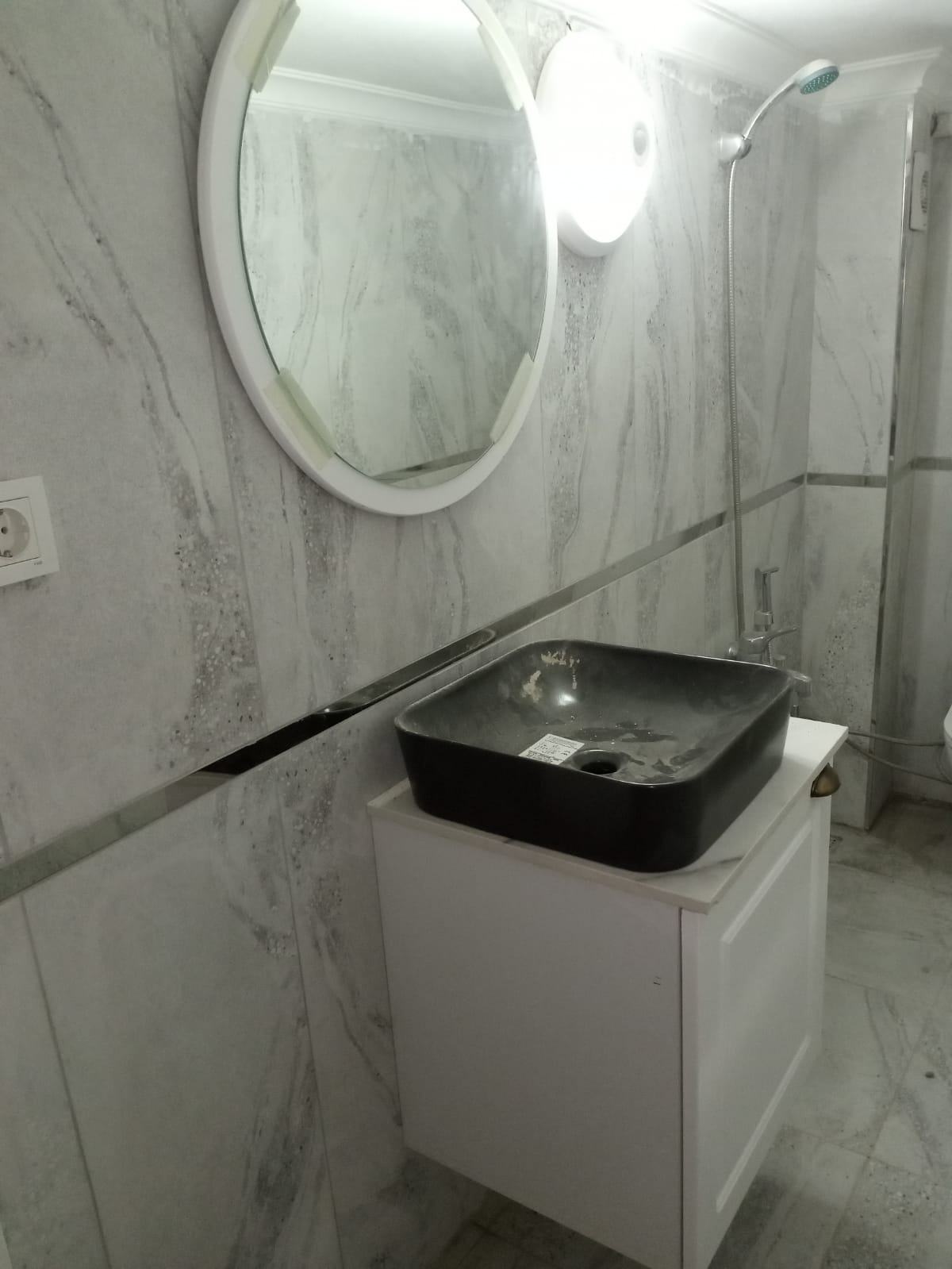 White Carved Sink