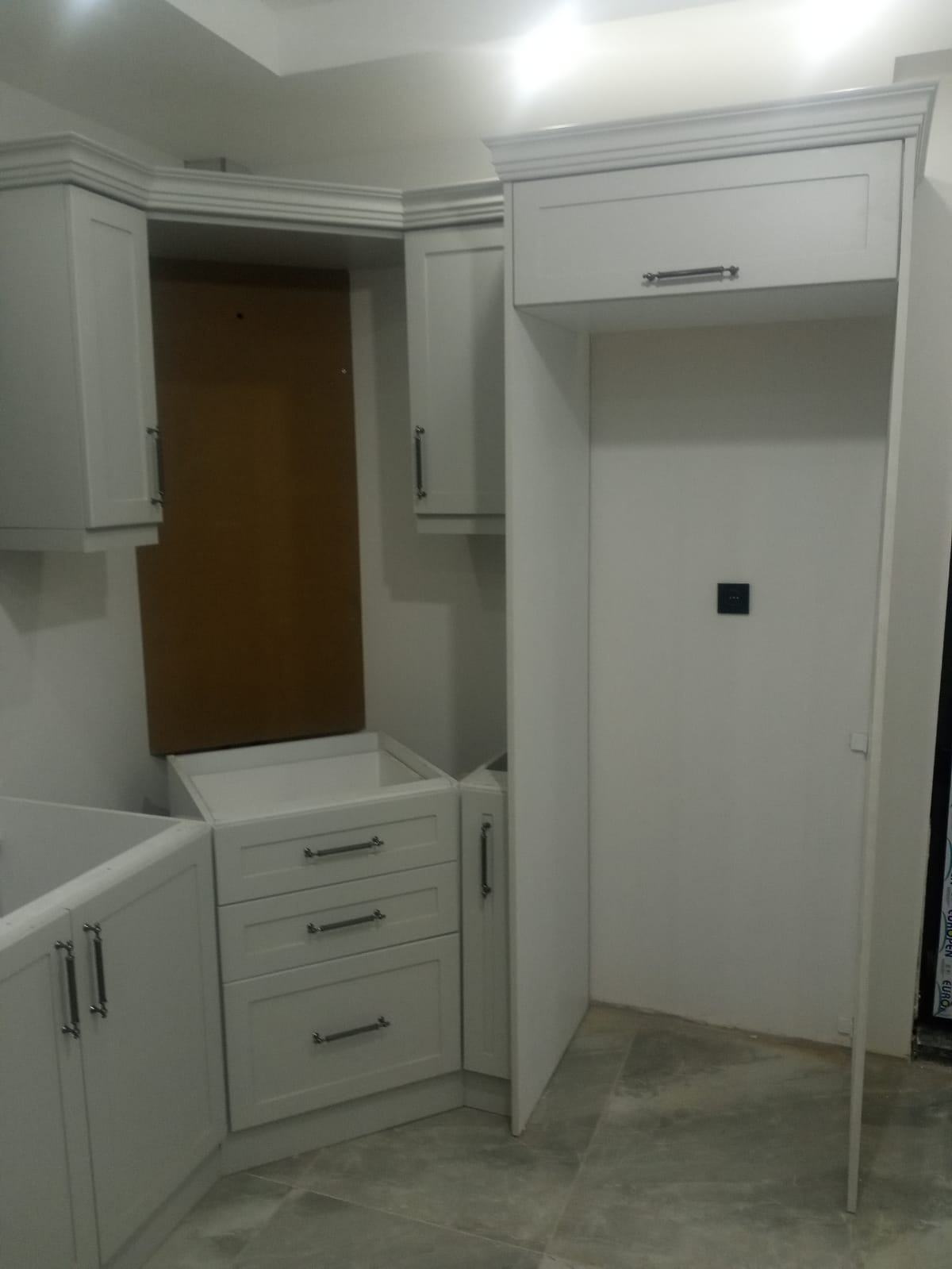 Matte White Corner Kitchen Set